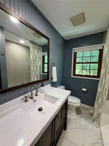 4 El Rancho Drive, Hannibal, MO 63401