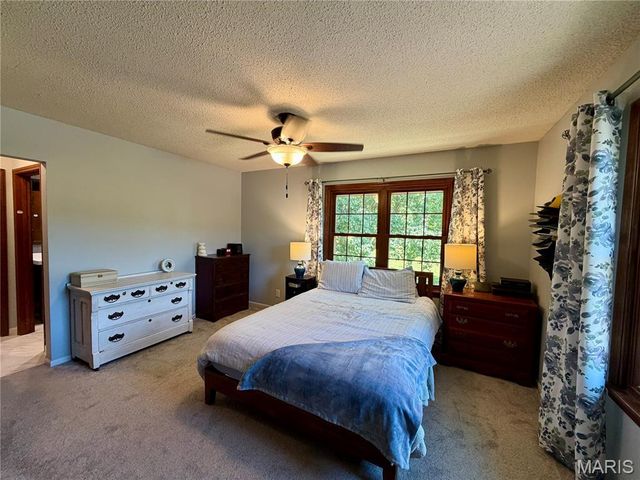 4 El Rancho Drive, Hannibal, MO 63401