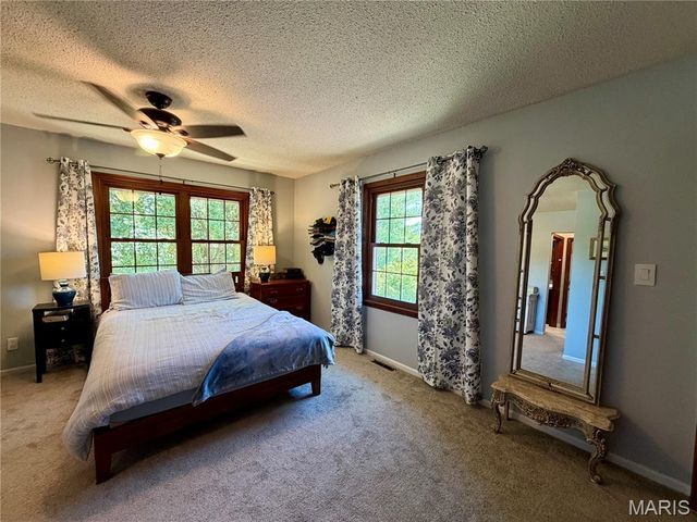 4 El Rancho Drive, Hannibal, MO 63401
