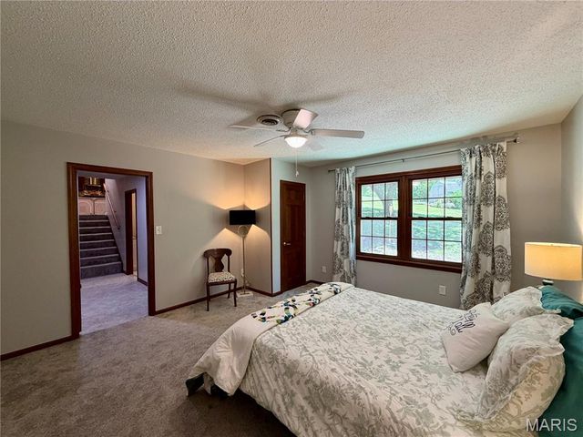 4 El Rancho Drive, Hannibal, MO 63401