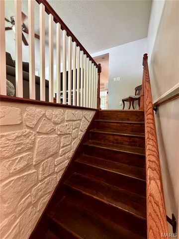 4 El Rancho Drive, Hannibal, MO 63401