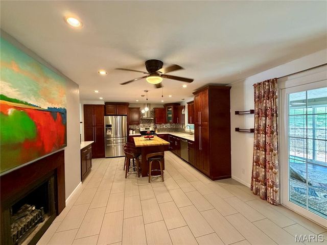 4 El Rancho Drive, Hannibal, MO 63401