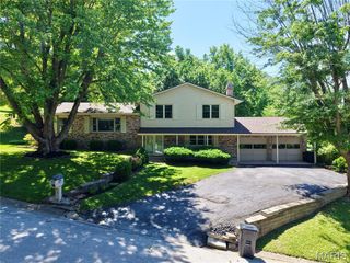 4 El Rancho Drive, Hannibal, MO 63401