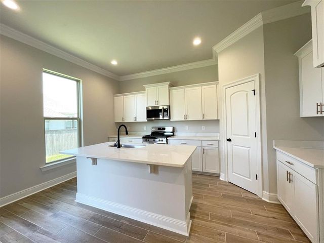 4474 LAKES EDGE Drive, Lake Charles, LA 70607