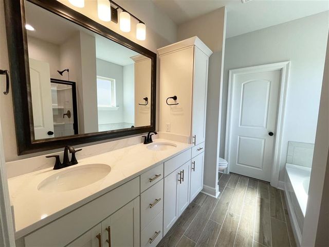 4474 LAKES EDGE Drive, Lake Charles, LA 70607