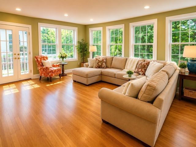 310 Concord Ave, Lexington, MA 02421
