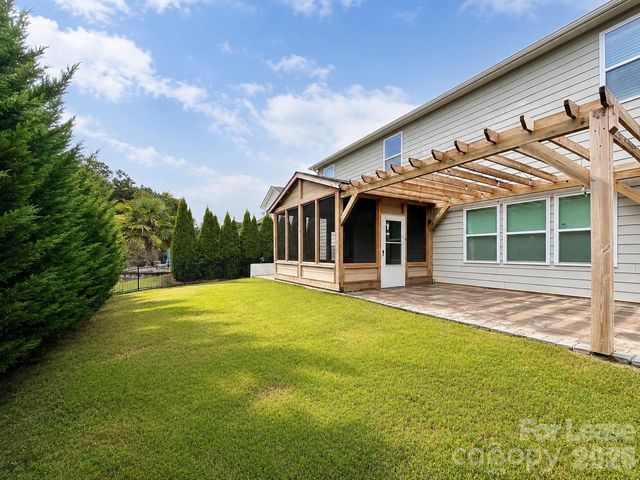 2025 Fuschia Court, Tega Cay, SC 29708
