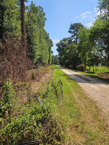 207 County Road 2210, Cleveland, TX 77327