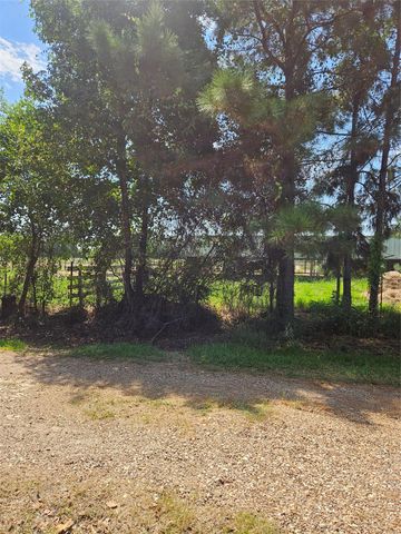 207 County Road 2210, Cleveland, TX 77327
