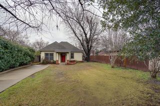 617 E Worth Street, Grapevine, TX 76051