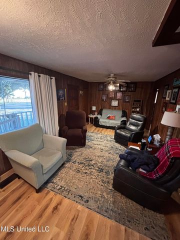 203 Pearl Drive, Pearl, MS 39208