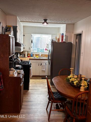 203 Pearl Drive, Pearl, MS 39208