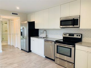 2412 NE 26th St 4, Fort Lauderdale, FL 33305