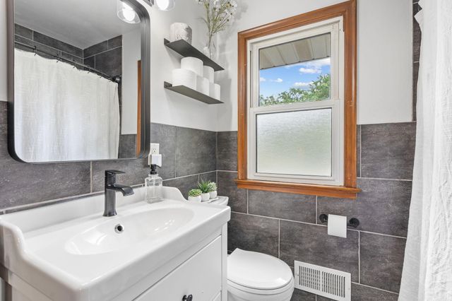 8140 Xerxes Avenue S, Bloomington, MN 55431