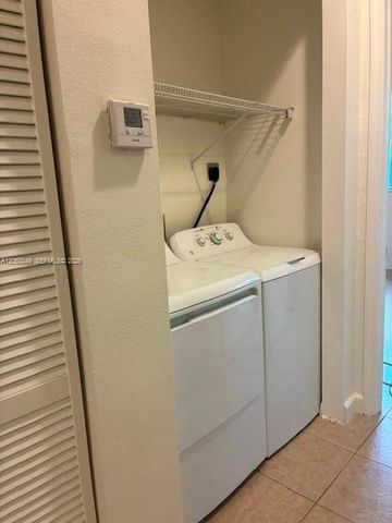 4219 NE 9th St, Homestead, FL 33033