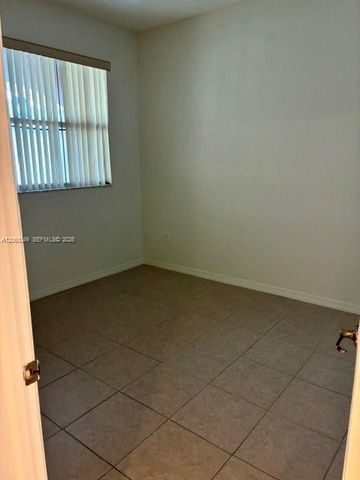 4219 NE 9th St, Homestead, FL 33033