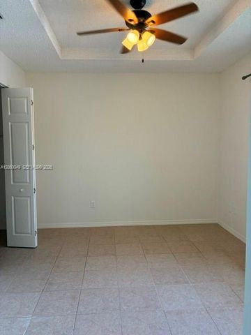 4219 NE 9th St, Homestead, FL 33033