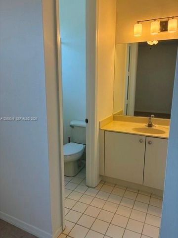 4219 NE 9th St, Homestead, FL 33033