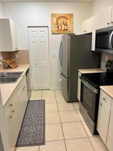 4219 NE 9th St, Homestead, FL 33033