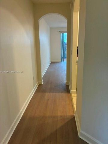 4219 NE 9th St, Homestead, FL 33033