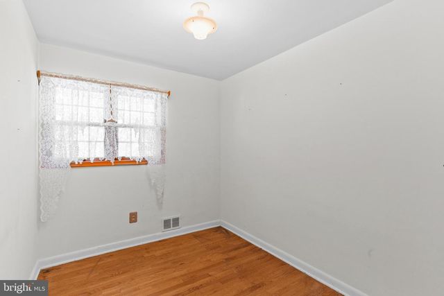 3614 CREST DR, Annandale, VA 22003