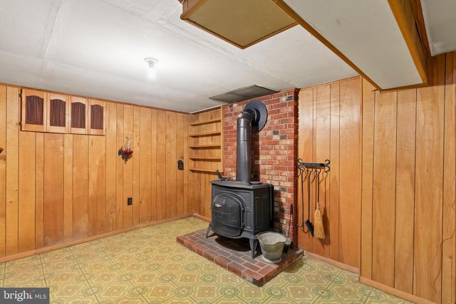 3614 CREST DR, Annandale, VA 22003