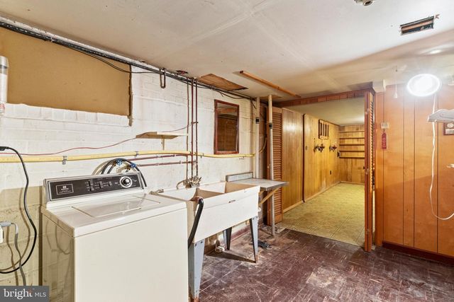 3614 CREST DR, Annandale, VA 22003