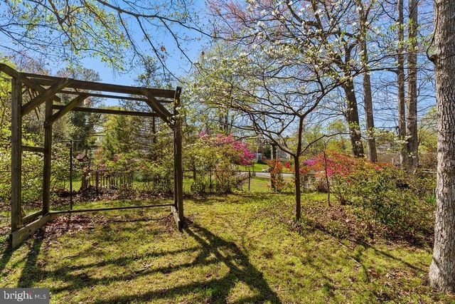 3614 CREST DR, Annandale, VA 22003