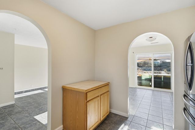 583 Stagecoach Road SE, Rio Rancho, NM 87124