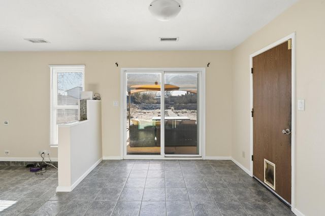 583 Stagecoach Road SE, Rio Rancho, NM 87124