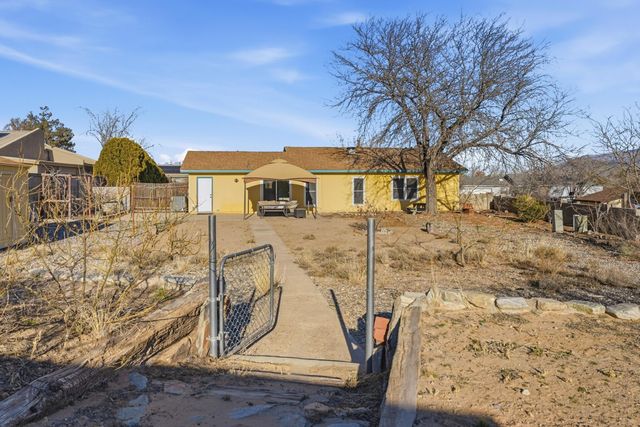 583 Stagecoach Road SE, Rio Rancho, NM 87124