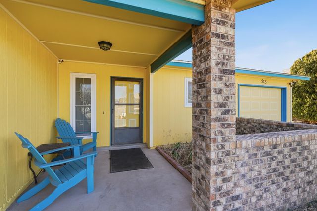 583 Stagecoach Road SE, Rio Rancho, NM 87124