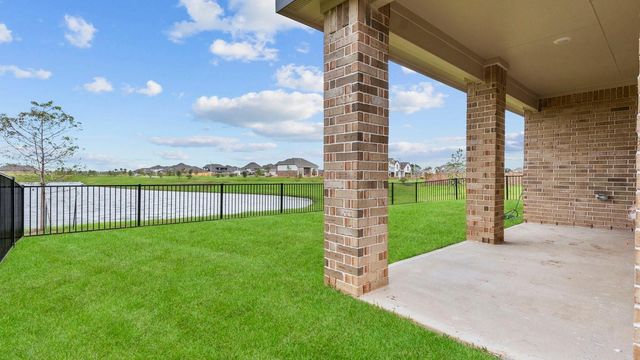 14015 Palmares Drive, Texas City, TX 77568