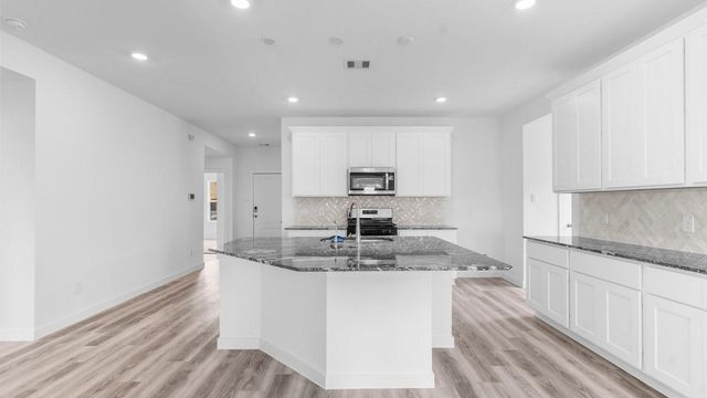 14015 Palmares Drive, Texas City, TX 77568