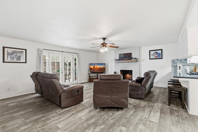 2412 Brodalski St, Atwater, CA 95301