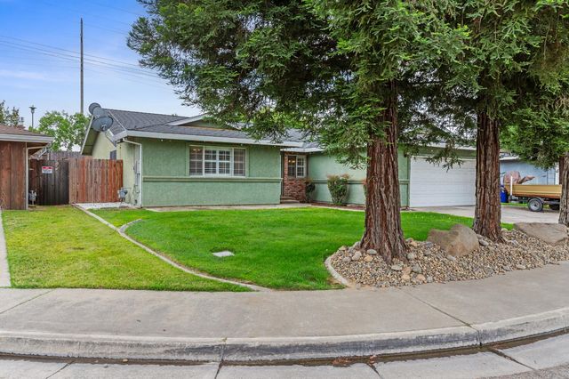 2412 Brodalski St, Atwater, CA 95301