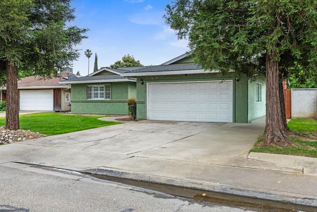 2412 Brodalski St, Atwater, CA 95301