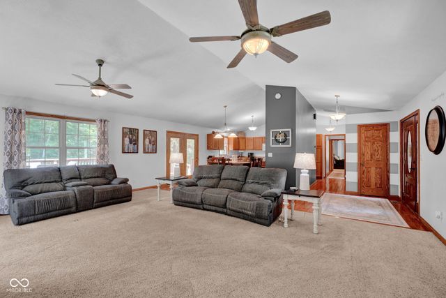 1265 S County Road 125 W, North Vernon, IN 47265