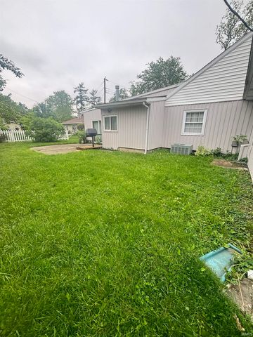 2500 W NORWOOD Drive, Muncie, IN 47304