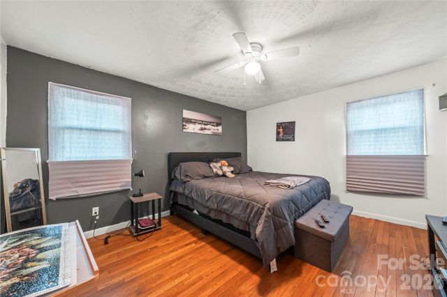 7910 Winalda Avenue, Sherrills Ford, NC 28673