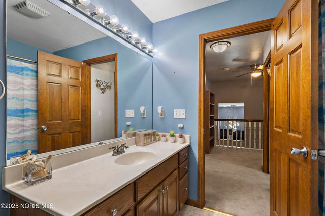 7255 Apache Trail, Holland, OH 43528