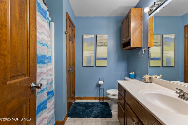 7255 Apache Trail, Holland, OH 43528