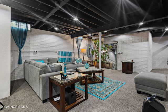 7255 Apache Trail, Holland, OH 43528