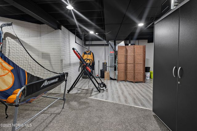 7255 Apache Trail, Holland, OH 43528