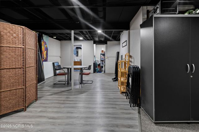 7255 Apache Trail, Holland, OH 43528