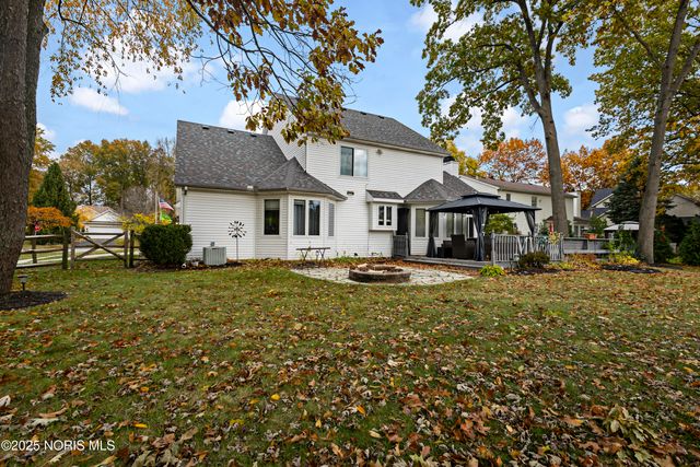 7255 Apache Trail, Holland, OH 43528