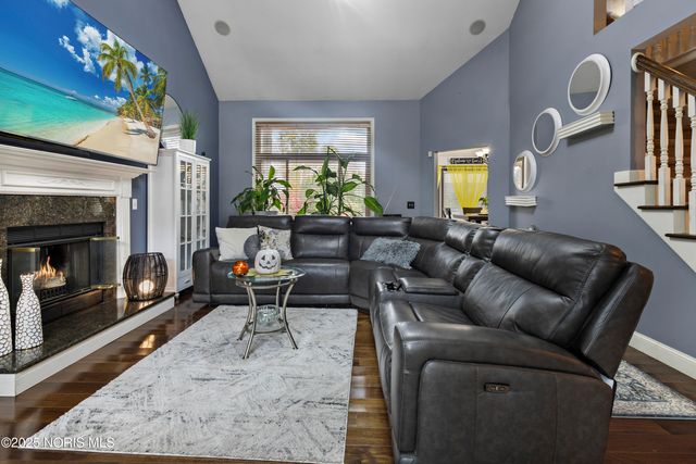 7255 Apache Trail, Holland, OH 43528