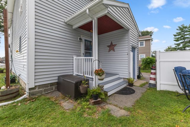 4 Birch, Webster, MA 01570