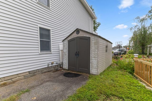 4 Birch, Webster, MA 01570