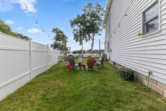 4 Birch, Webster, MA 01570